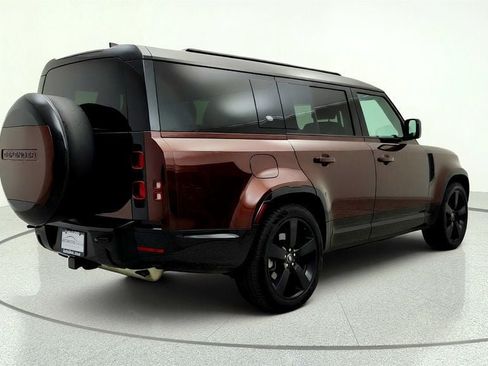 Used 2024 Land Rover Defender 130 X-Dynamic SE AWD/4WD image 5
