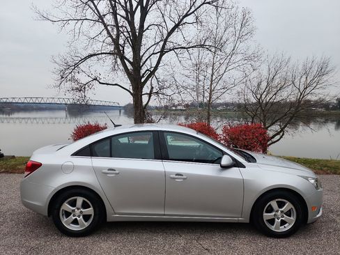 Used 2014 Chevrolet Cruze LT image 6