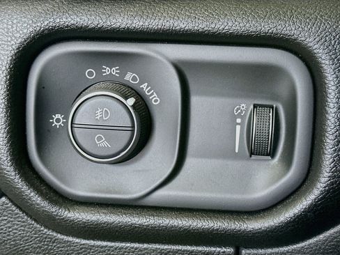 Used 2024 RAM 1500 Big Horn AWD/4WD image 16