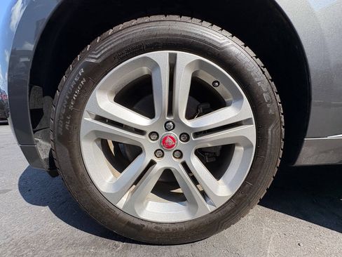 Used 2017 Jaguar F-PACE R-Sport AWD/4WD image 28