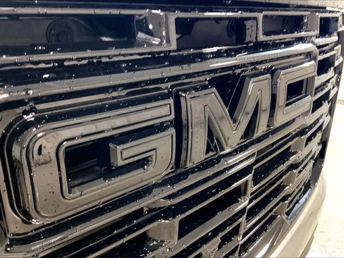 Used 2026 GMC Yukon Denali image 10