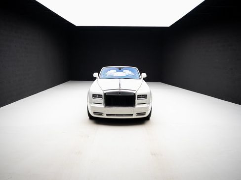 Used 2013 Rolls-Royce Phantom Drophead Coupe RWD image 82