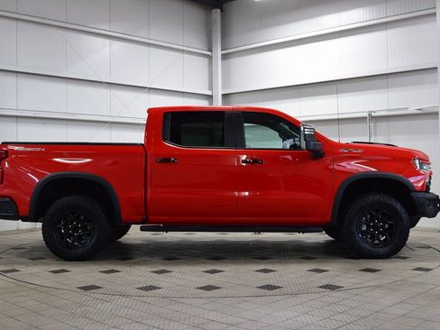 Used 2024 Chevrolet Silverado 1500 ZR2 w/ ZR2 Bison Edition image 8