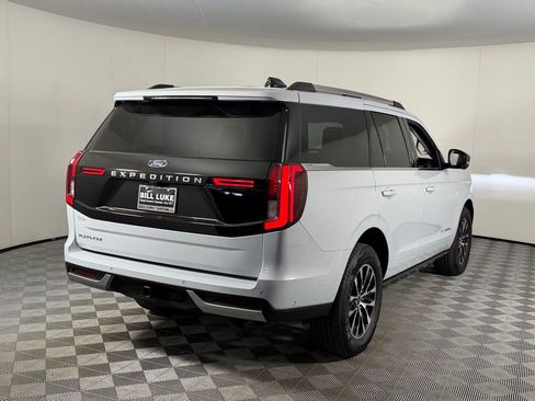 Used 2025 Ford Expedition Platinum AWD/4WD image 8