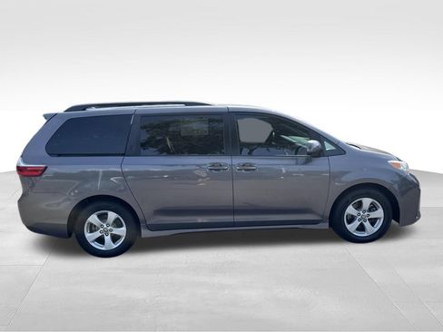 Used 2020 Toyota Sienna LE FWD image 8