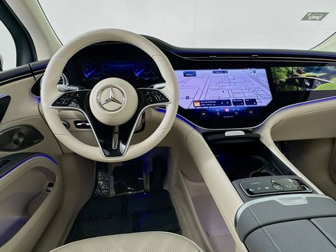 New 2026 Mercedes-Benz EQS 550 4MATIC SUV image 4