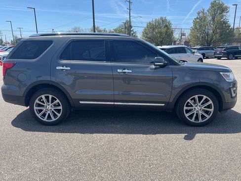 Used 2017 Ford Explorer Limited w/ Equipment Group 301A AWD/4WD image 5