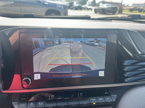 Used 2025 Toyota Camry SE image 16