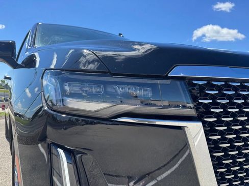 Certified 2024 Cadillac Escalade Premium Luxury w/ Performance Package AWD/4WD image 9