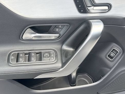Used 2025 Mercedes-Benz CLA 250 4MATIC image 15