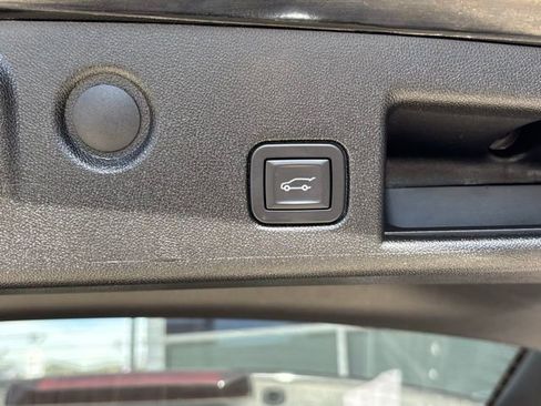 Used 2019 Chevrolet Equinox LT AWD/4WD image 26