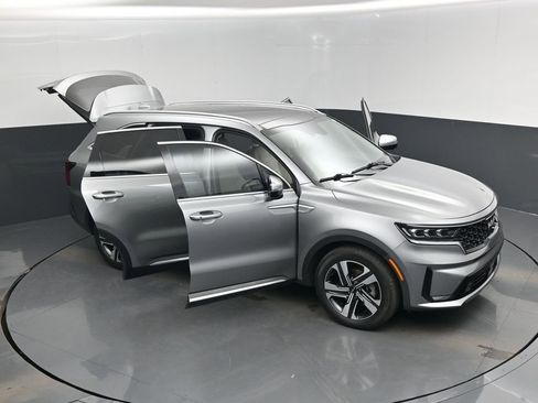 Used 2022 Kia Sorento SX Prestige w/ Panoramic Sunroof Package AWD/4WD image 19