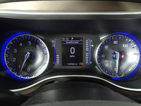 Used 2021 Chrysler Voyager L FWD image 24