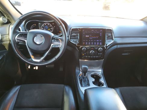 Used 2019 Jeep Grand Cherokee Altitude image 8