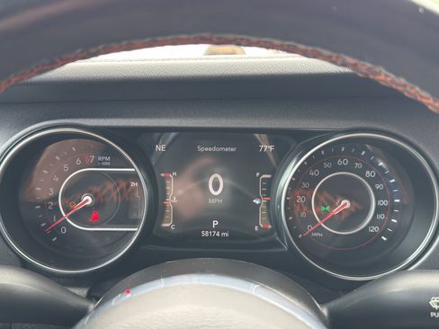 Used 2021 Jeep Gladiator Mojave AWD/4WD image 22