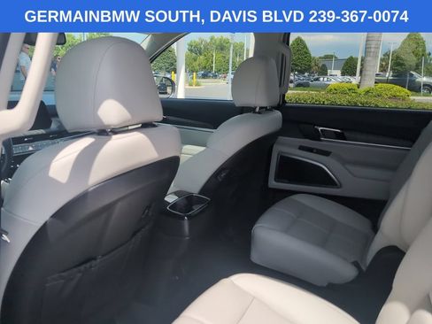 Used 2025 Kia Telluride EX w/ EX Captain's Chair Package AWD/4WD image 31