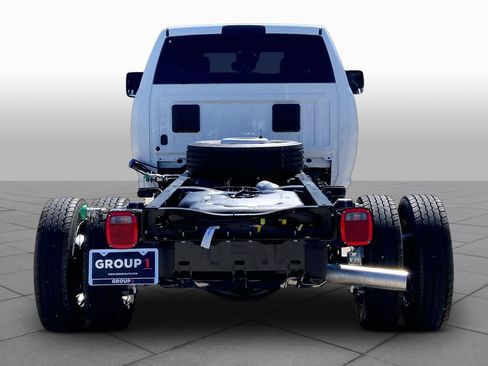 New 2026 RAM 5500 Tradesman AWD/4WD image 4