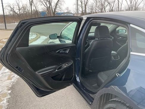 Used 2022 Chevrolet Malibu Premier image 18