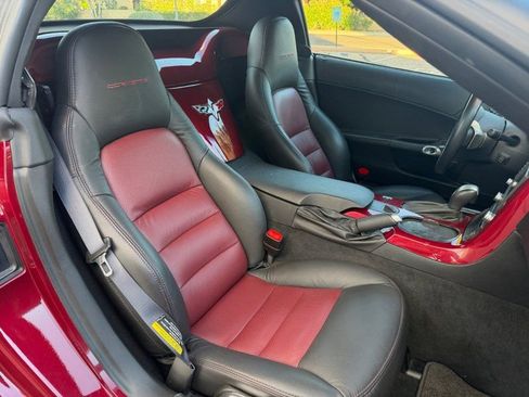 Used 2006 Chevrolet Corvette Convertible w/ Preferred Equipment Group image 15