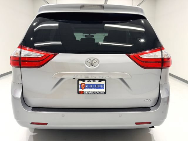 Used 2017 Toyota Sienna XLE w/ XLE Navigation Package FWD image 6