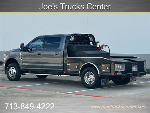 Used 2019 Ford F350 Lariat w/ Lariat Value Package image 4