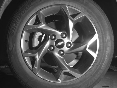 Used 2025 Chevrolet Trax LT FWD image 9