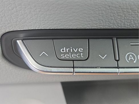 Used 2023 Audi Q5 2.0T Premium Plus image 26