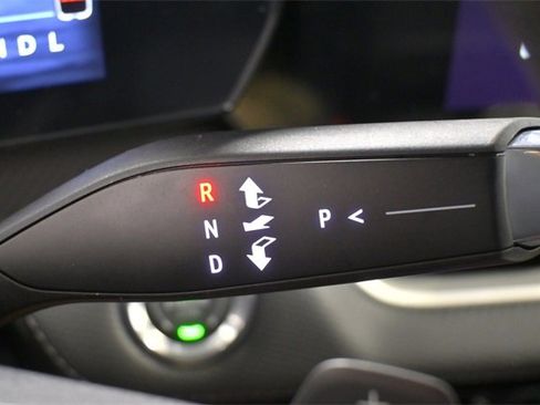 New 2026 Chevrolet Equinox LT w/ Convenience Package II image 25