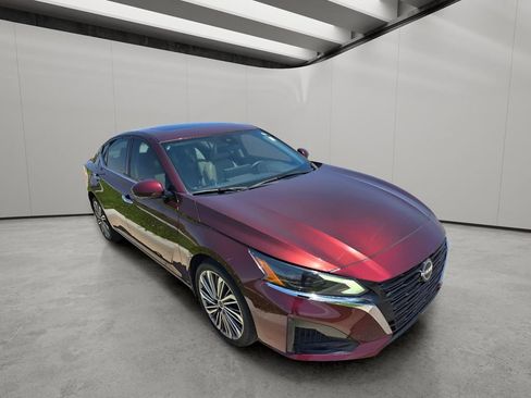 Used 2023 Nissan Altima 2.5 SL AWD/4WD image 7