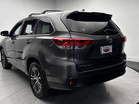 Used 2018 Toyota Highlander Plus w/ Protection Package #3 AWD/4WD image 34