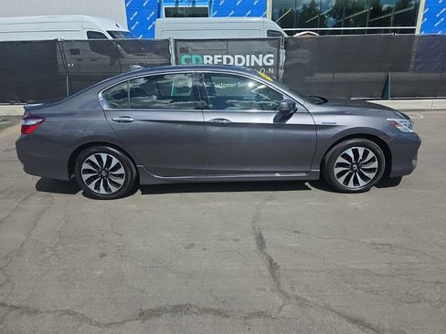 Used 2017 Honda Accord Touring image 6
