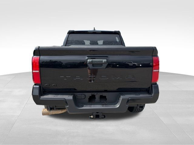 Used 2024 Toyota Tacoma TRD Sport AWD/4WD image 6