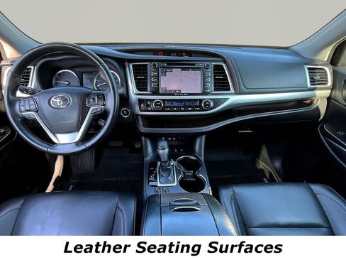 Used 2019 Toyota Highlander XLE AWD/4WD image 7
