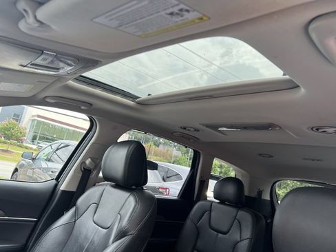 Used 2021 Kia Telluride EX w/ EX Premium Package FWD image 10
