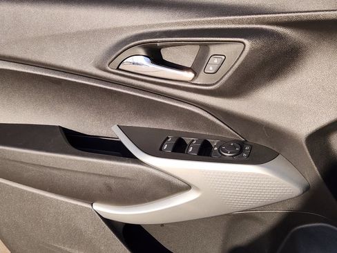 Used 2024 Chevrolet Trax RS w/ Driver Confidence Package image 28