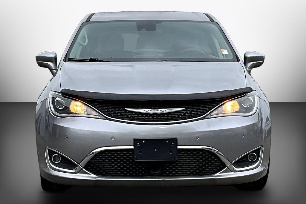 Used 2020 Chrysler Pacifica Touring w/ Advanced Safetytec Group FWD image 2