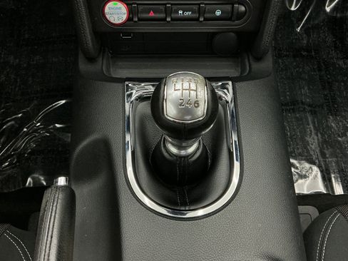 Used 2016 Ford Mustang Coupe RWD image 31