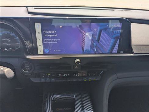 Certified 2023 Toyota Crown Limited image 13