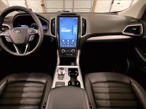 Used 2022 Ford Edge SEL w/ Convenience Package image 14