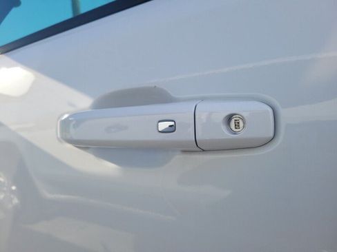 Used 2026 Chevrolet Colorado LT w/ LT Convenience Package RWD image 8
