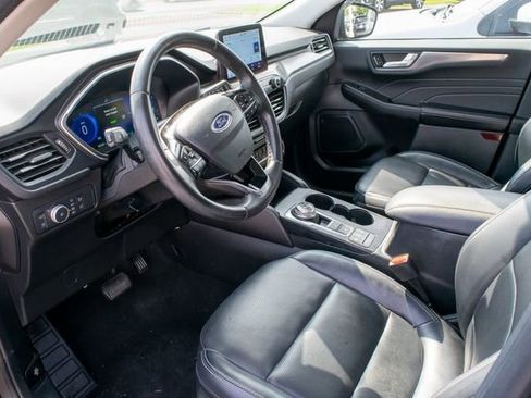 Used 2022 Ford Escape Titanium w/ Class II Trailer Tow Package image 16