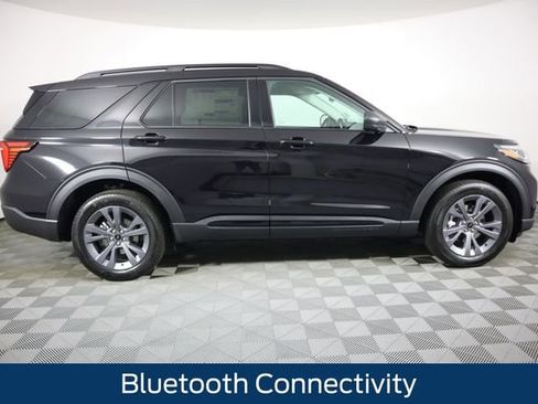 New 2026 Ford Explorer Active w/ Active Comfort Package AWD/4WD image 2