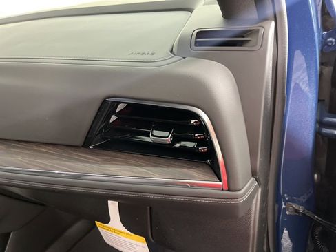 New 2026 Chevrolet Tahoe LS AWD/4WD image 10