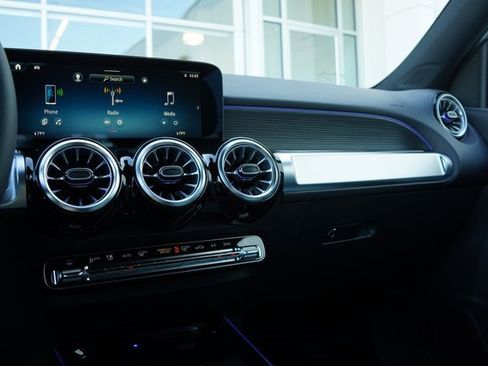 New 2026 Mercedes-Benz GLB 250 image 21