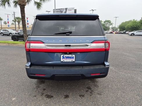 Used 2020 Lincoln Navigator L Reserve w/ Luxury Package AWD/4WD image 4