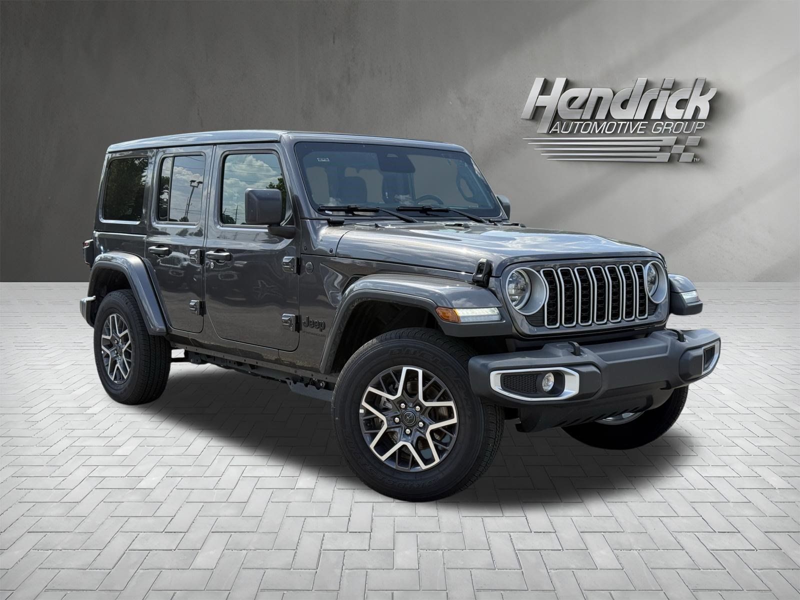 Used 2026 Jeep Wrangler Unlimited Sahara AWD/4WD image 2