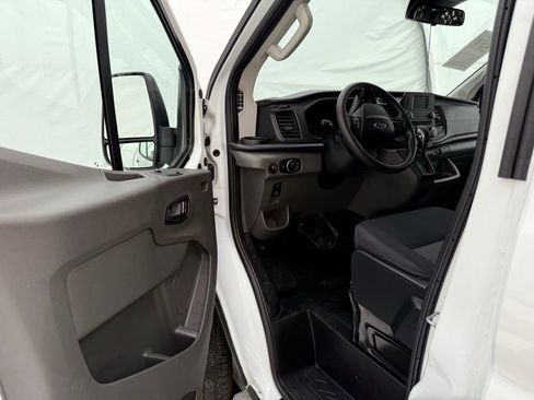 Used 2023 Ford Transit 250 Low Roof AWD w/ Exterior Upgrade Package image 18
