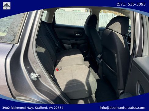 Used 2023 Honda HR-V LX image 16