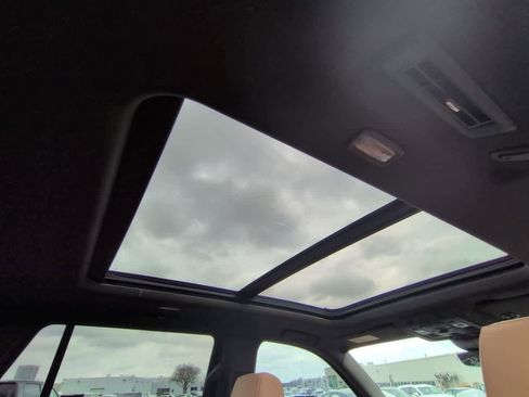 Used 2024 Cadillac Escalade Sport w/ LPO, ONYX Package image 23