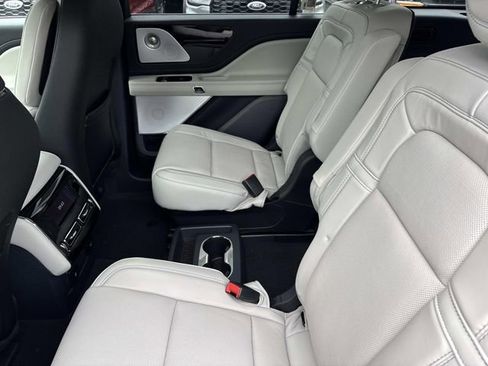 New 2026 Lincoln Aviator Reserve AWD/4WD image 18
